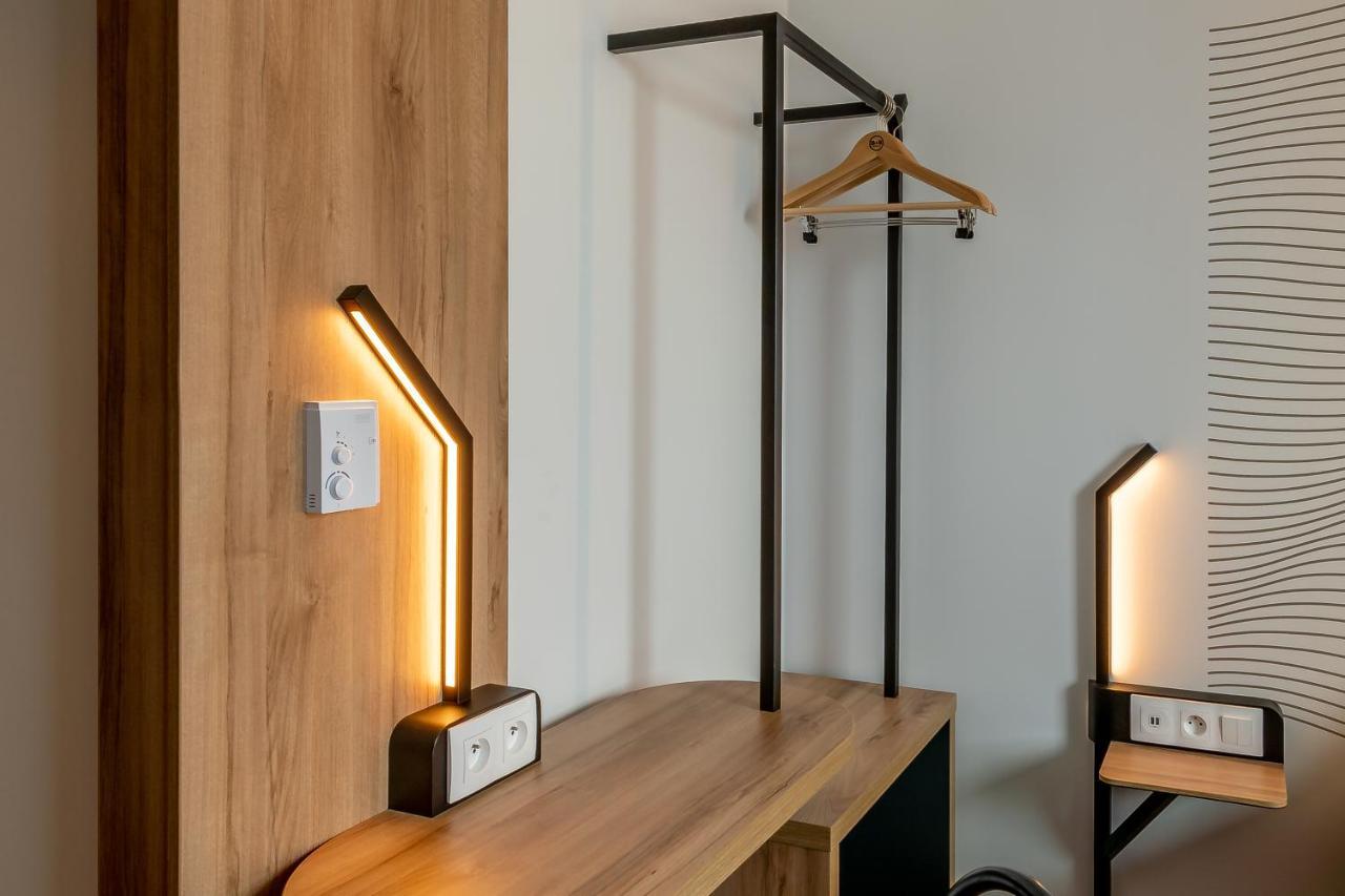 B&B Hotel Bois D'Arcy Saint Quentin En Yvelines エクステリア 写真